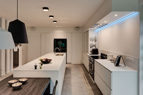 SupremeWhite Diamondstone modern kitchen